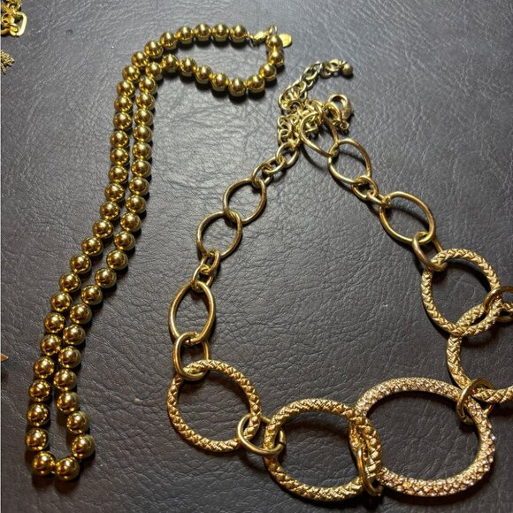 Gold Tone Jewelry Bundle Lot of 18 Chunky Pieces Vintage and Modern Some Signed - Picture 2 of 9